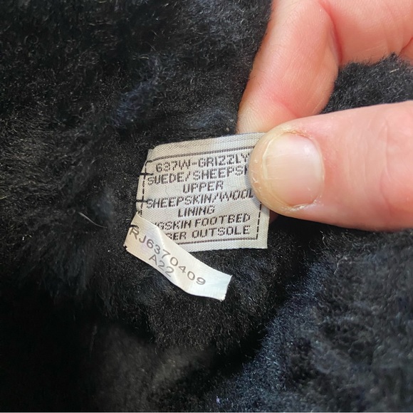 BearPaw Suede and Sheepskin Mid Calf Winter Boots Size 7 - Picture 10 of 13